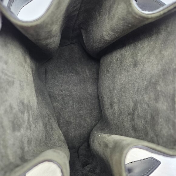 Louis Vuitton Black Epi Leather Sac - Picture 11 of 17